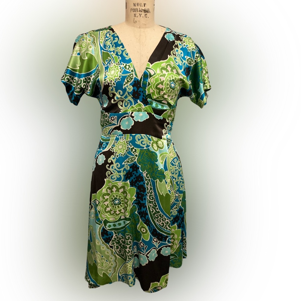 💯% Silk Banana Republic V-Neck Kimono Wrap Green Dress Size 4